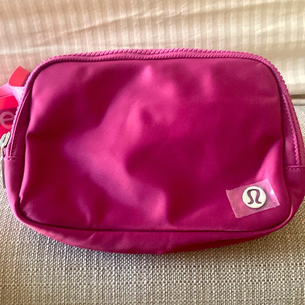 Lululemon Crossbody/Belt bag. Brand New.